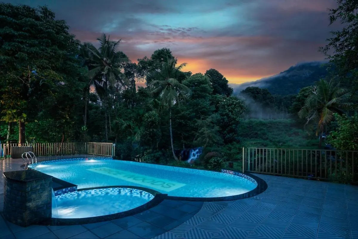 De Spicewoods, 4Bhk Pool Villa, Breakfast Kalpetta